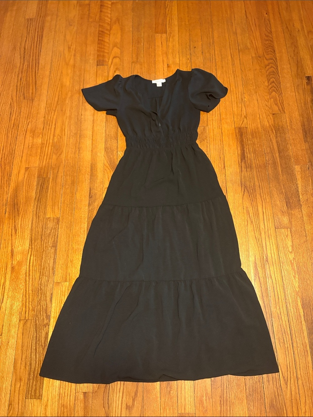 Elegant Black Tiered Maxi Dress with Puff Sleeves